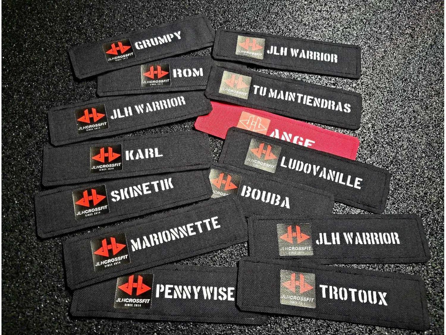 Personnalisation noir et rouge avec logo | JLHCROSSFIT | LEVEL addict Personnalisation noir et rouge avec logo | JLHCROSSFIT | LEVEL addict