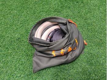 sac de rangement avec anneaux de gymnastique LEVEL addict à l'intérieur