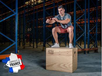 Homme en mouvement de jump sur Plyo Box 3 en 1 - LEVEL addict