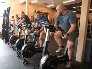 BikeErg concept 2 - des hommes en action