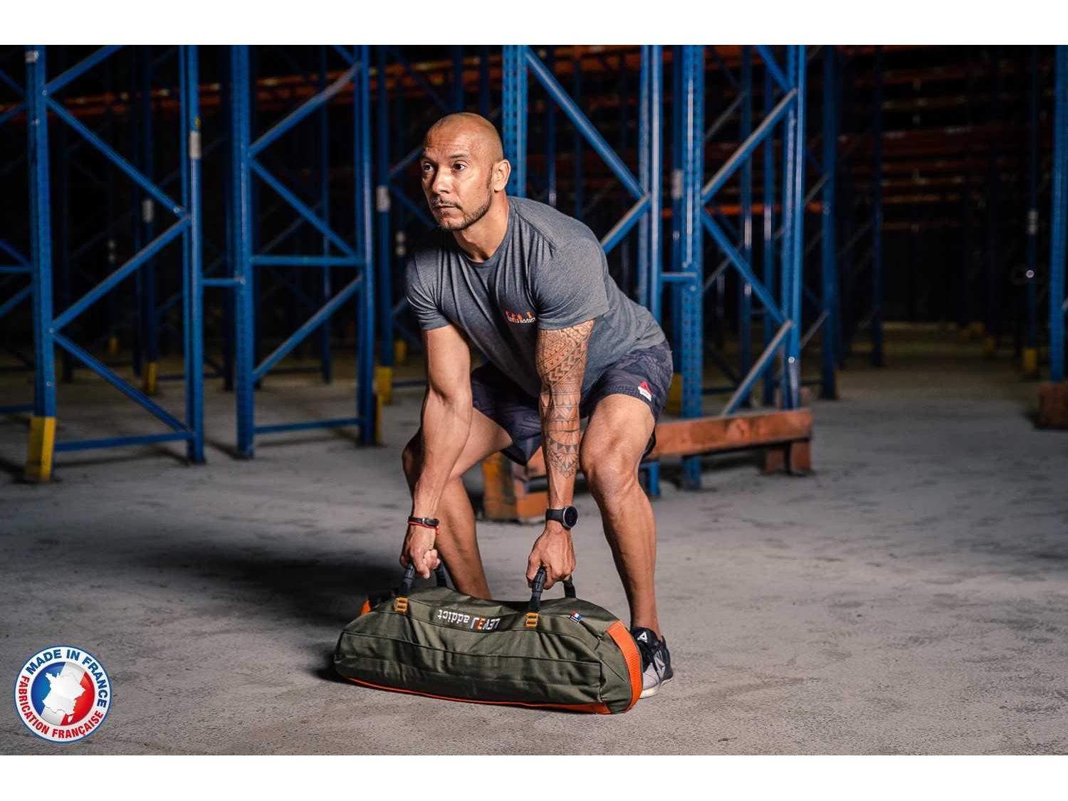 Homme en saisie avec sandbag M - LEVEL addict Homme en saisie avec sandbag M - LEVEL addict