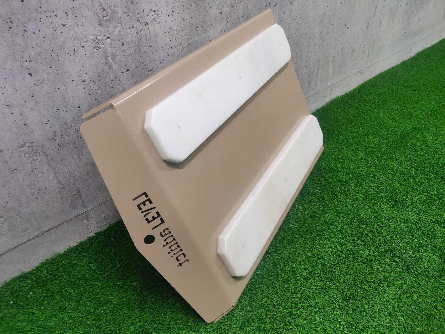 Patins pour traineau de puissance - vue de dessous en plan large - LEVEL addict Patins pour traineau de puissance - vue de dessous en plan large - LEVEL addict